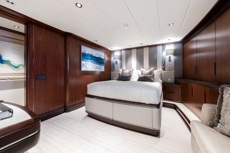 LADY M | 2006 38.9m (127’7″) Fitzroy Yachts