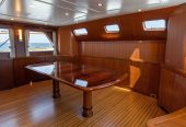 NEREUS | 1969 32m (105′) Classic FEADSHIP Motor Yacht