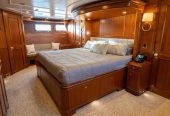 NEREUS | 1969 32m (105′) Classic FEADSHIP Motor Yacht