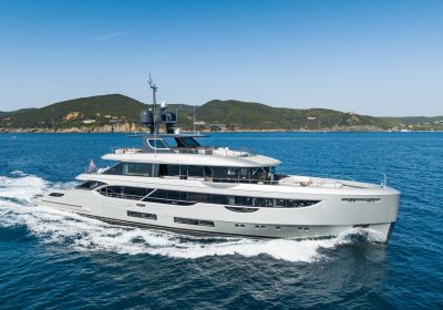 PHOENIX-2021-40.08m-131622-Benetti-Oasis-40-Motor-Yacht-for-sale-YachtDealz1