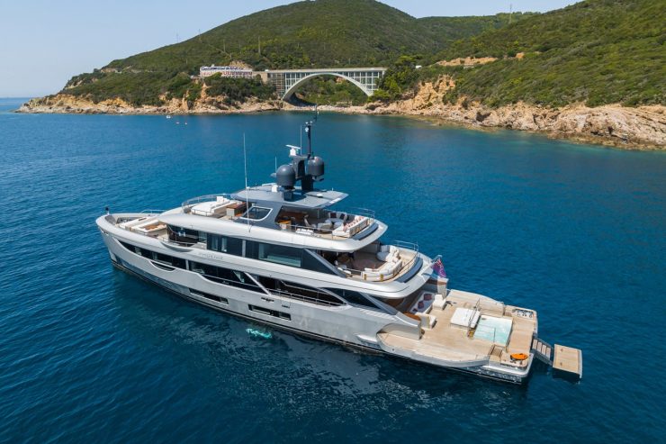 PHOENIX | 2021 40.8m (133.11ft) Oasis 40 Benetti Motor Yacht