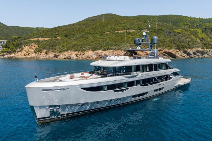 PHOENIX | 2021 40.8m (133.11ft) Oasis 40 Benetti Motor Yacht