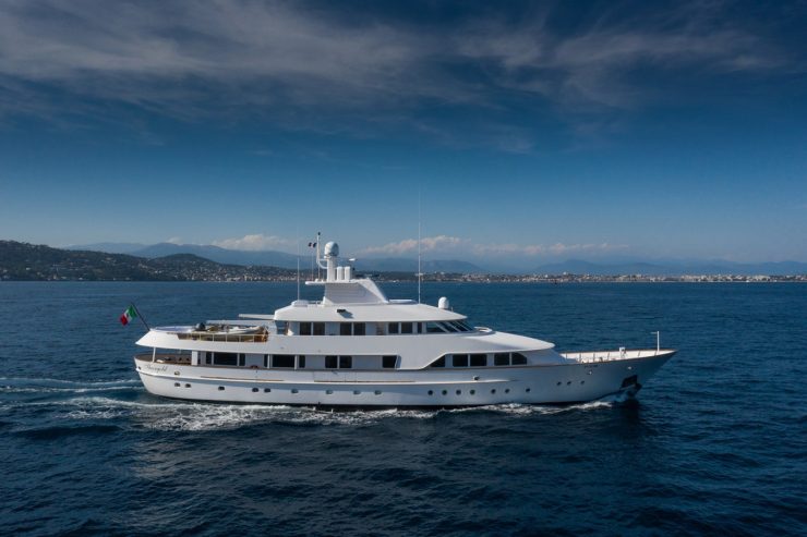 SHEERGOLD | 1987 42m (138ft) Classic Motor Yacht built by Dutch shipyard AMELS