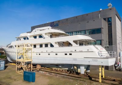 VALERIA-1975-44.2m-145-Classic-Feadship-Motor-Yacht-for-sale-YachtDealz11