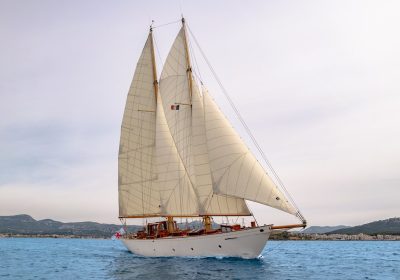 ARMIDE-1938-21m-681022-Classic-Sailing-Yacht-for-sale-YachtDealz3