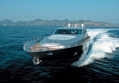 BLADE-RUNNER-2018-21.21m-69.59ft-Performance-Motor-Yacht-for-sale-YachtDealz2