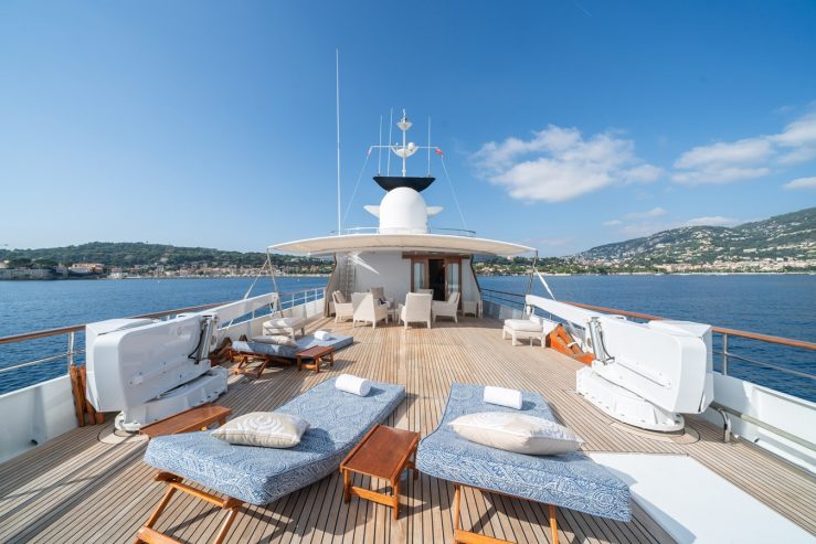 BLUEMAR II | 1978 38.5m (126’3″) Classic Luxury Motor Yacht built by Dutch shipyard FEADSHIP