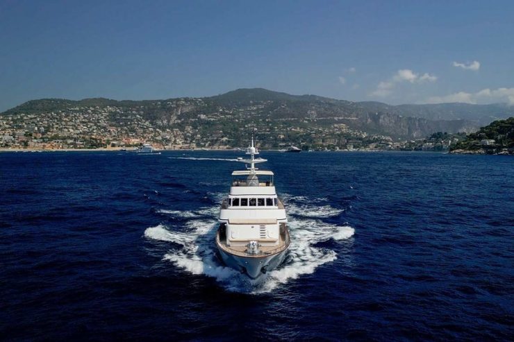 CLASSIC 40M BENETTI | 1970 39.5m (129’8″) Luxury Tri-Deck Steel Motor Yacht built by Italian shipyard BENETTI