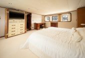 CLASSIC 40M BENETTI | 1970 39.5m (129’8″) Luxury Tri-Deck Steel Motor Yacht built by Italian shipyard BENETTI