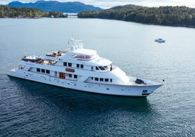 DAYDREAM-1991-42.67m-139922-Motor-Yacht-for-sale-YachtDealz1