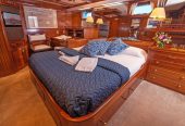 FREE WINGS | 1984 29.86m (97’11’) Classic World Cruising Ketch Sail Yacht built by New Zealand shipyard Thackwray