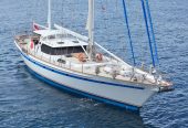 FREE WINGS | 1984 29.86m (97’11’) Classic World Cruising Ketch Sail Yacht built by New Zealand shipyard Thackwray