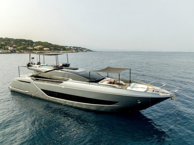 GECUA | 2021 26.84m (88ft) Luxury Performance Sport Motor Yacht built by Italian shipyard RIVA