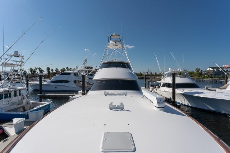 HIGH COTTON | 2016 28.42m (93’3”) Enclosed Bridge Sportfisher Motor Yacht built by American shipyard VIKING