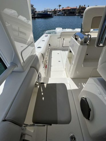 INTUITION | 2020 12.8m (42ft) Boston Whaler 420 Outrage Center Console Sportfisher Motor Yacht