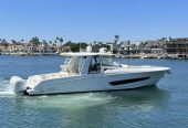 INTUITION | 2020 12.8m (42ft) Boston Whaler 420 Outrage Center Console Sportfisher Motor Yacht