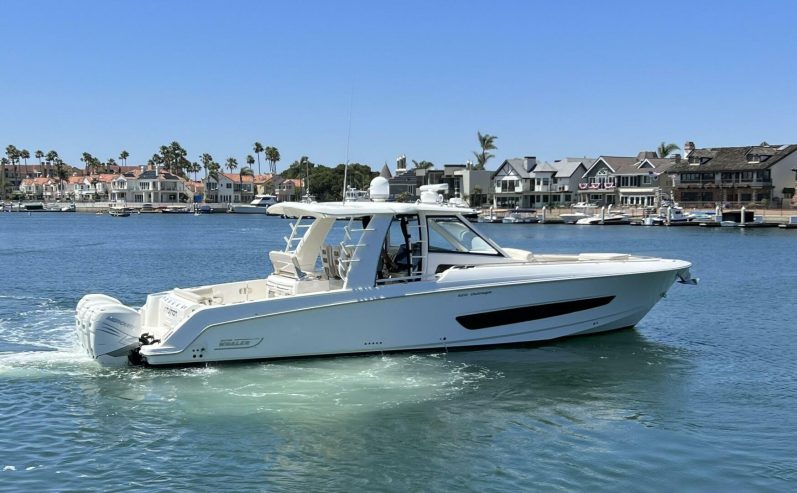 INTUITION | 2020 12.8m (42ft) Boston Whaler 420 Outrage Center Console Sportfisher Motor Yacht