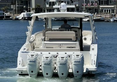 INTUITION-2020-12.8m-42ft-Boston-Whaler-420-Outrage-for-sale-YachtDealz4