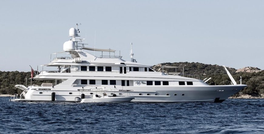 LADY NORA | 1998 43.6m (143’1″) Luxury Tri-Deck Aluminium Motor Yacht built by American shipyard Broward