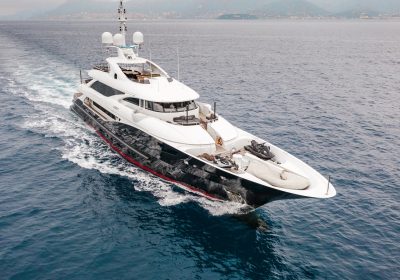 LIBERTY-2011-49.99m-164ft-Motor-Yacht-for-sale-YachtDealz2