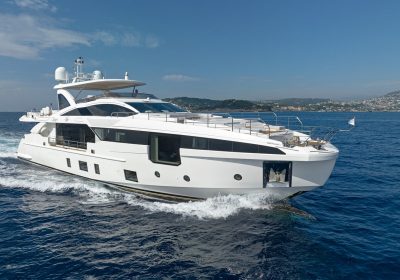 MISS-LEEN-2021-31.28m-102822-Azimut-Grande-32-Metri-for-sale-YachtDealz31