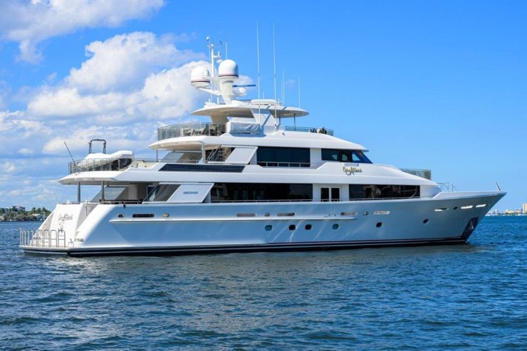 SARABETH | 2013 39.62m (130ft) Luxury Tri-Deck Motor Yacht built by American shipyard WESTPORT