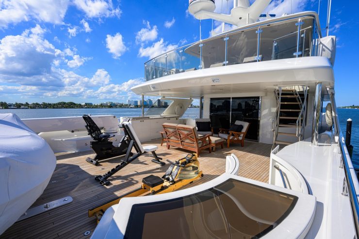 SARABETH | 2013 39.62m (130ft) Luxury Tri-Deck Motor Yacht built by American shipyard WESTPORT