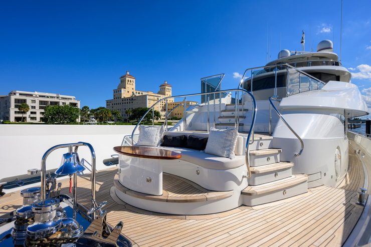 SARABETH | 2013 39.62m (130ft) Luxury Tri-Deck Motor Yacht built by American shipyard WESTPORT