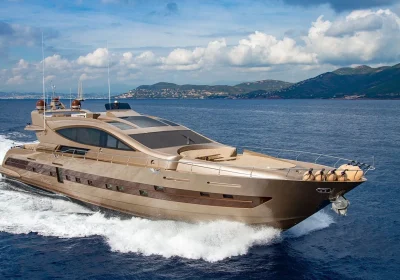 FRANCESCA-2018-102ft-31.1m-Motor-Yacht-by-CCN-for-sale_YachtDealz1