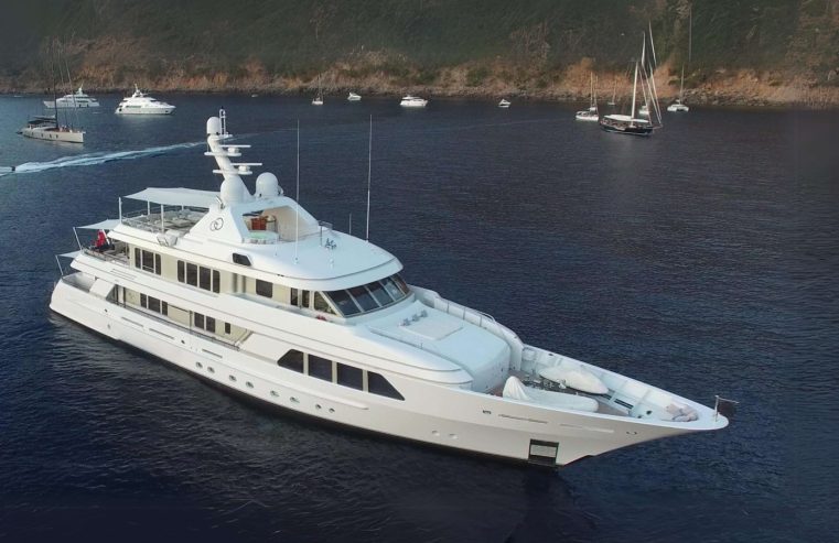 GO | 2010 43m (141ft) Feadship Motor Yacht