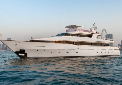 ALIA-1991-42m-138-MONDOMARINE-Motor-Yacht-YachtDealz1