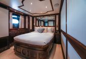 DXB | 2003 34.95m (114.64ft) Luxury Tri-Deck Motor Yacht built by Italian shipyard Benetti