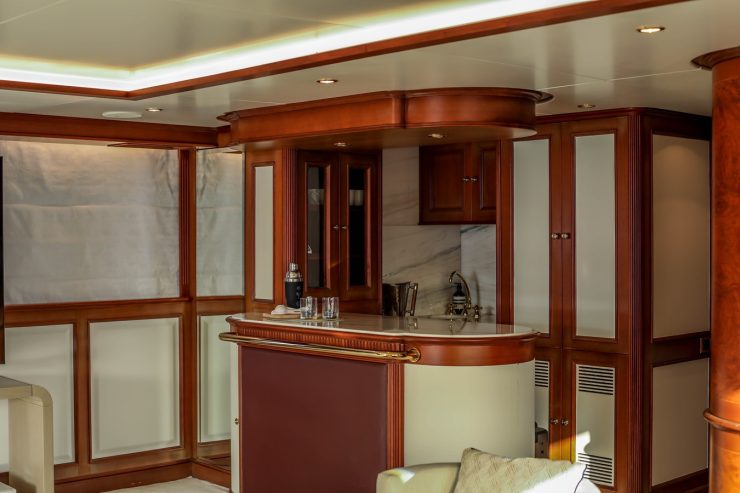 DXB | 2003 34.95m (114.64ft) Luxury Tri-Deck Motor Yacht built by Italian shipyard Benetti