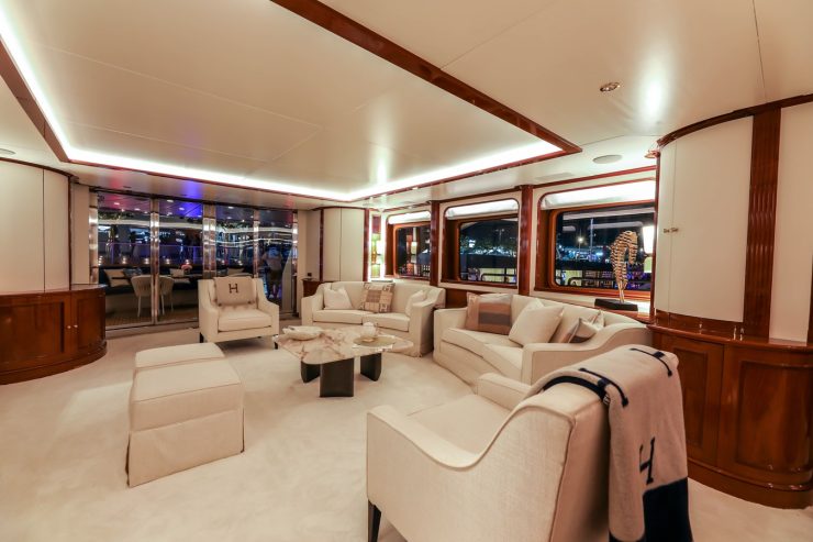 DXB | 2003 34.95m (114.64ft) Luxury Tri-Deck Motor Yacht built by Italian shipyard Benetti