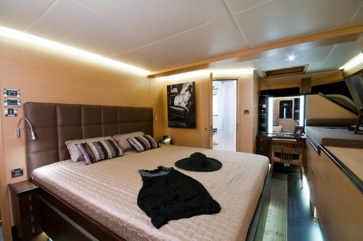 IPHARRA | 2009 102ft (31m) Luxury Sunreef Catamaran Sailing Yacht