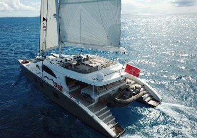 IPHARRA-2009-102-422-31.19m-Sunreef-102-Catamaran-Sailing-Yacht-for-sale_YachtDealz30