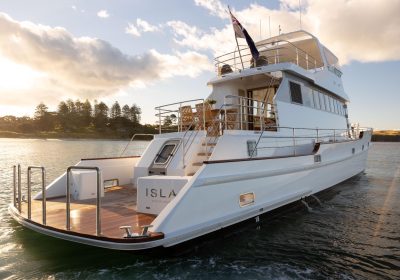 ISLA-2021-24.77m-81.25ft-Luxury-Explorer-Motor-Yacht34