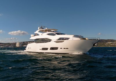 LADY-M-2016-28.06m-92ft-1in-Sunseeker-Motor-Yacht-for-sale_YachtDealz2