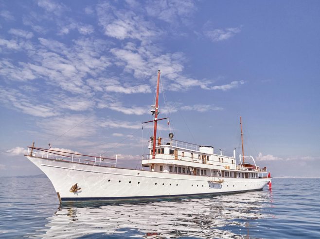 MADIZ | 1902 55.40m (200ft) Classic Motor Yacht built by Scottish shipyard Ailsa Shipbuilding