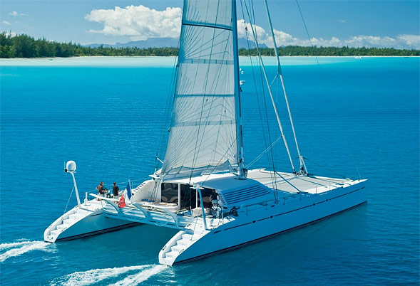 MAGIC CAT 83 | 1996 24.99m (82ft) Fast Cruising Carbon Catamaran Sailing Yacht built by French shipyard MULTIPLAST