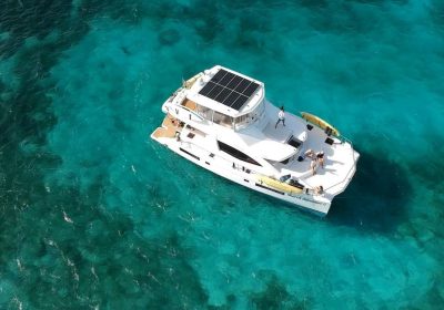 SHARED-ADVENTURE-II-2014-15.54m-51ft-Leopard-51-Power-Catamaran-for-sale_YachtDealz1