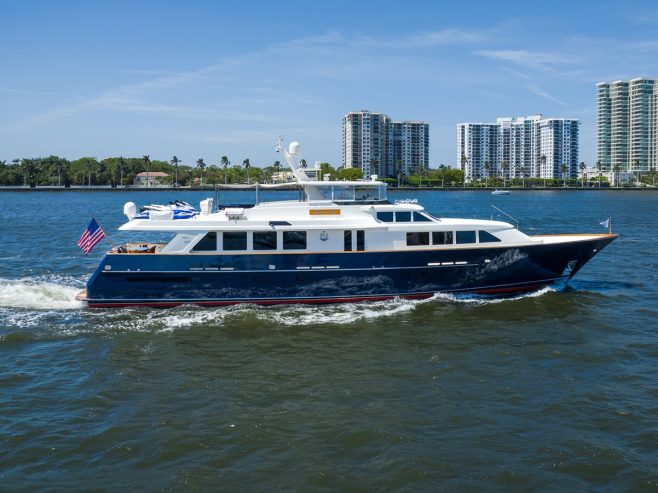 SHARON LEE | 2001 32m (105ft) Luxury Motor Yacht built by American shipyard Burger Boat