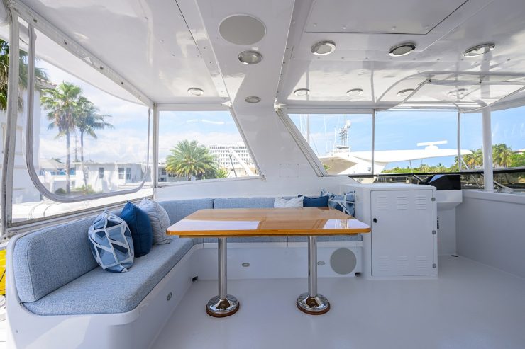 WORTHY | 2000 25.41m (84.98ft) Raised Pilothouse Motor Yacht built by American shipyard Burger Boat