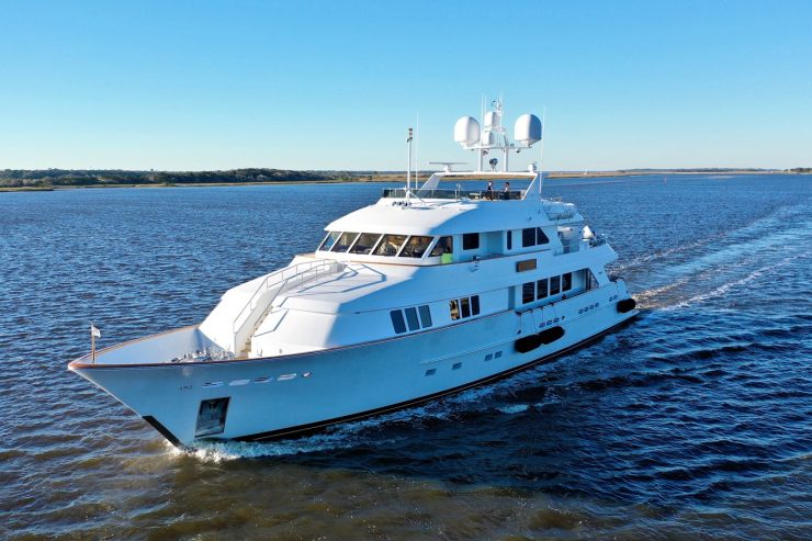 ARETI I | 2007 38.51m (126.31ft) Luxury Tri-Deck Aluminium Motor Yacht built by American shipyard Burger Boat