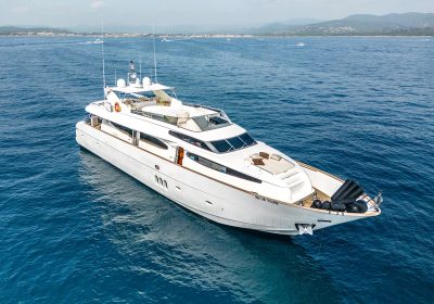 Beija-Flore-2004-28m-9111-Eurocraft-Motor-Yacht-for-sale_YachtDealz11