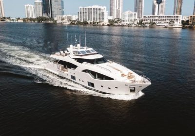 Dokinha-V-2016-33m-Custom-Line-for-sale_YachtDealz90