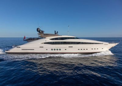 FOUR-JACKS-2008-45.72m-150ft-Palmer-Johnson-150-Sport-Motor-Yacht-for-sale_YachtDealz1