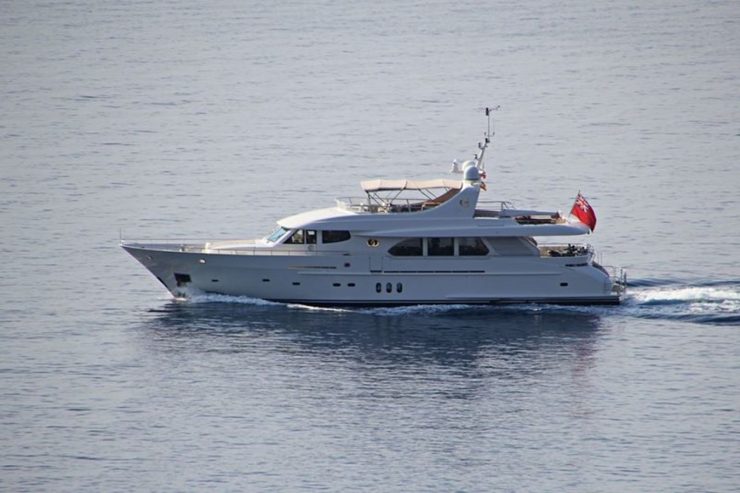 JASMINE LUNA | 2007 28.94m (95ft) Luxury Flybridge Motor Yacht built by Dutch shipyard Moonen Yachts