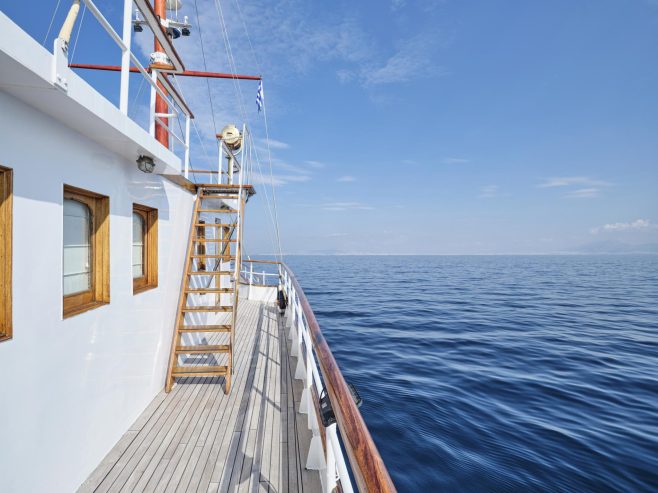 MADIZ | 1902 55.40m (200ft) Classic Motor Yacht built by Scottish shipyard Ailsa Shipbuilding