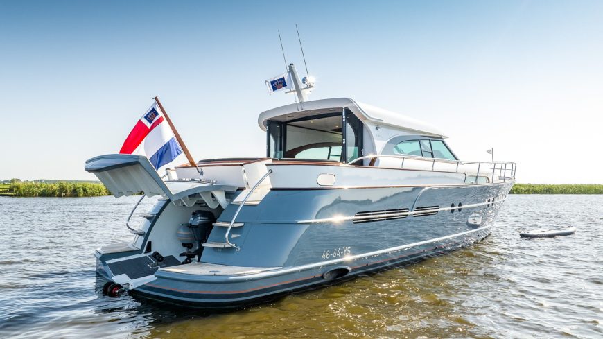 OYSTER | 2005 18.1m (59.37ft) Vripack design Luxury Aluminium Motor Yacht built by Dutch shipyard Mulder